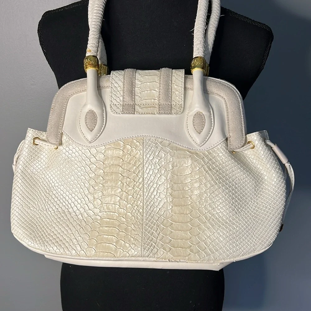 Hot in Hollywood genuine leather purse - Picture 3 of 7